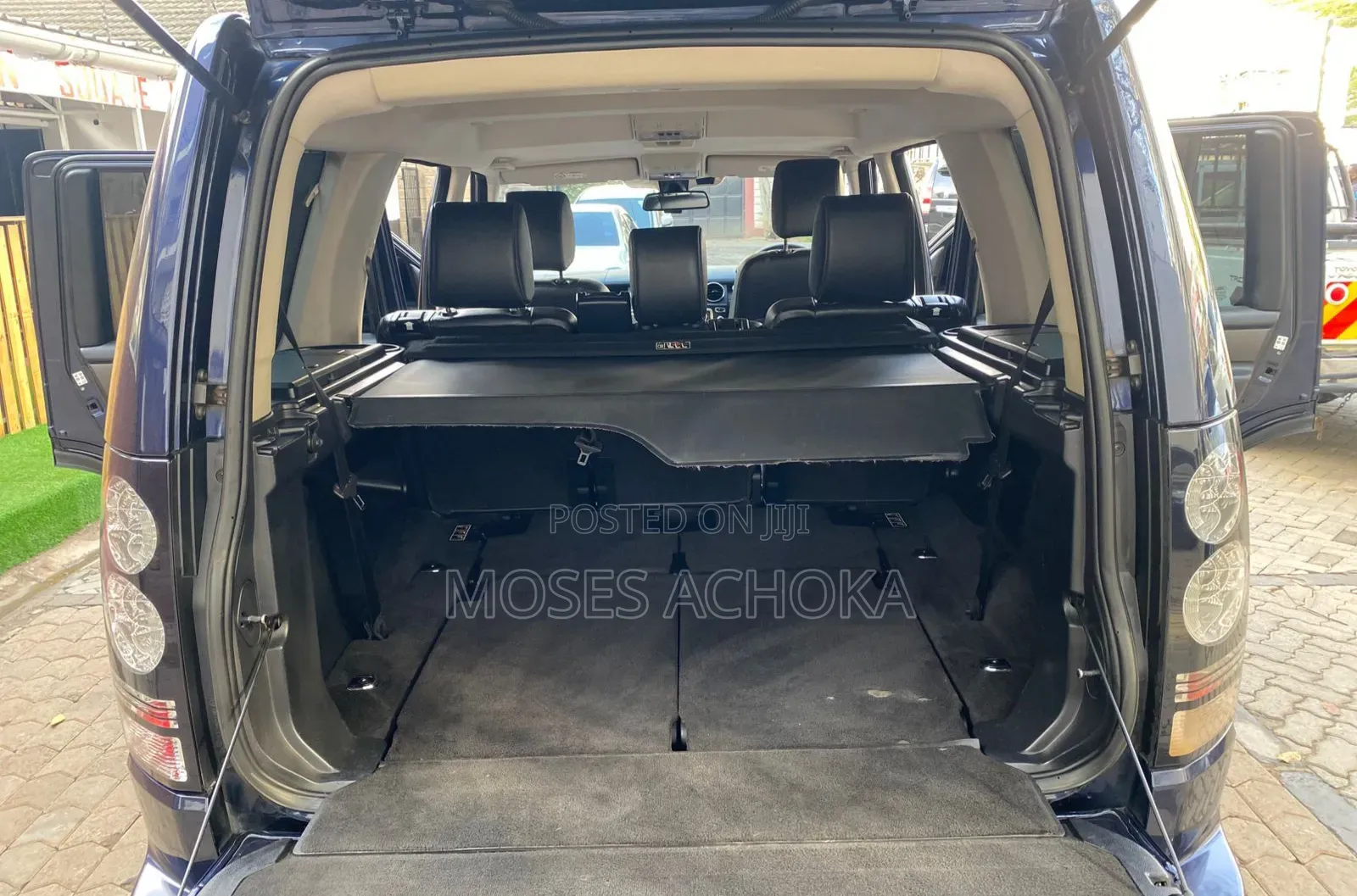 Land Rover Discovery 2015 Blue