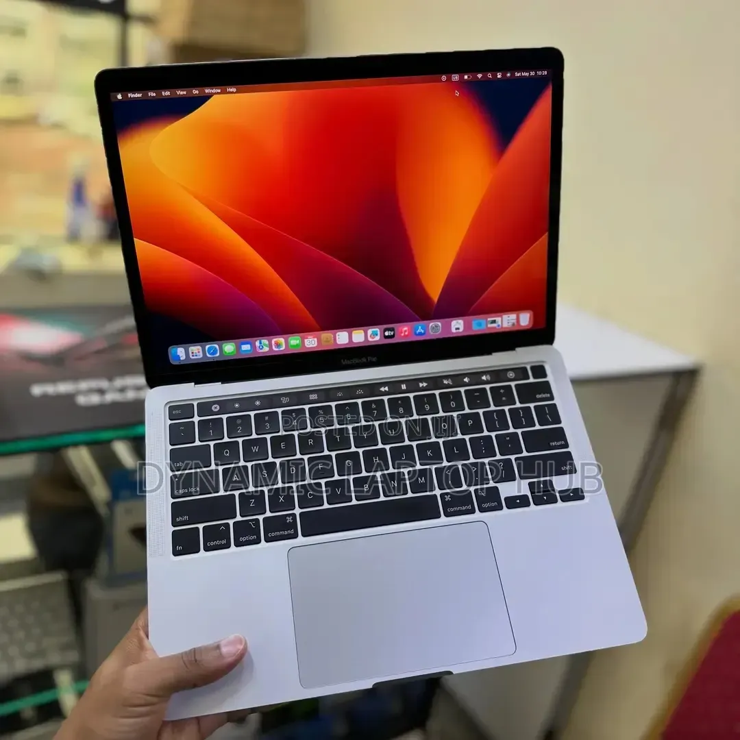 Laptop Apple MacBook Pro 2020 32GB Intel Core i7 SSD 512GB