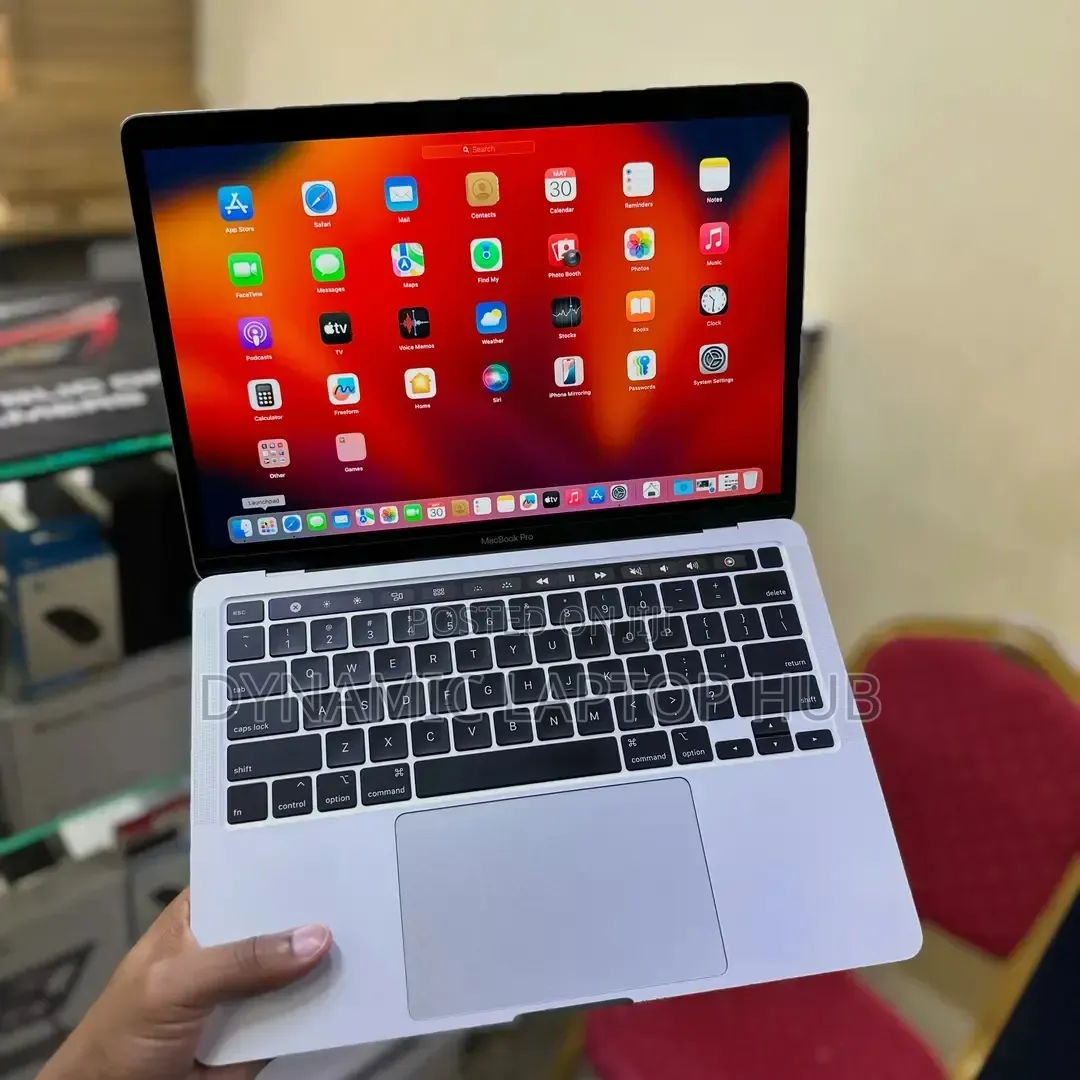 Laptop Apple MacBook Pro 2020 32GB Intel Core i7 SSD 512GB