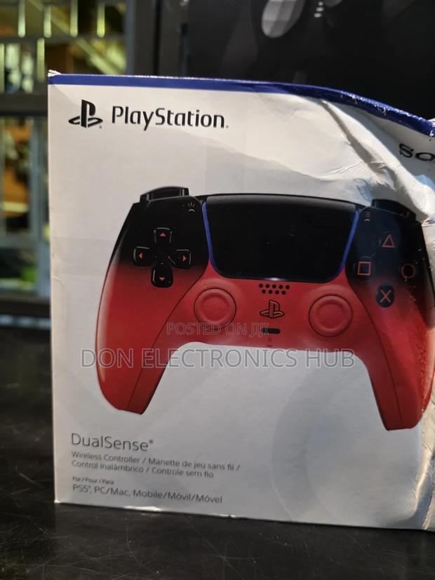 Playstation 5 Tecno Red Dual Sense Limited Edition - main view