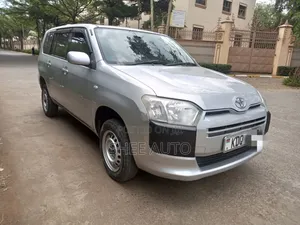 Toyota Succeed 2017 Silver