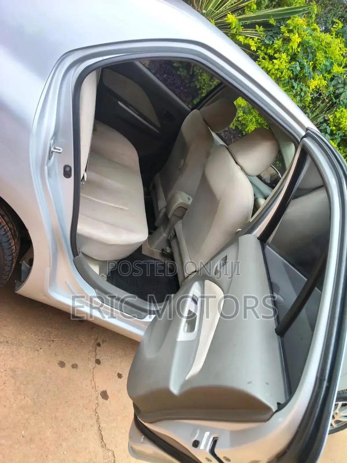 Toyota Belta 2009 Silver