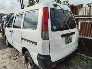 Toyota TownAce 2006 White