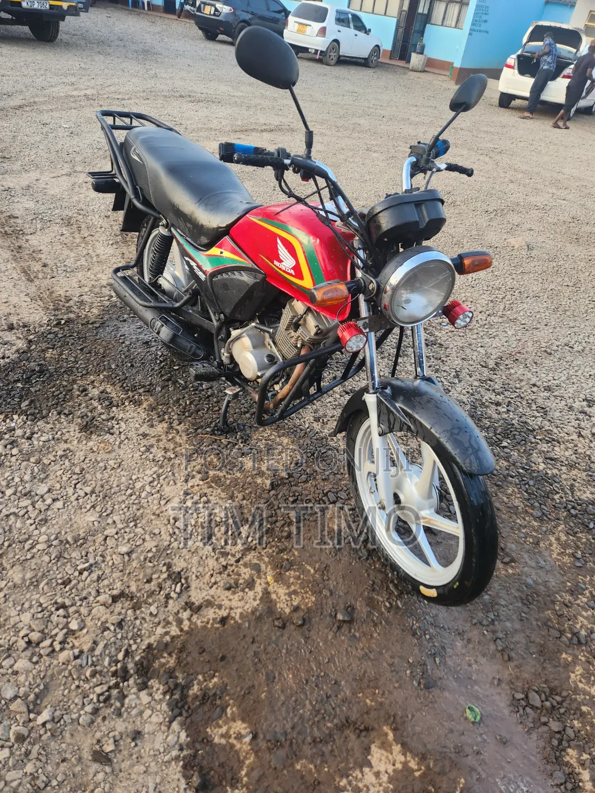 Honda CB 2025 Red