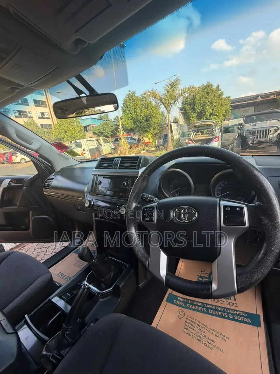 Toyota Auris 2014 Maroon
