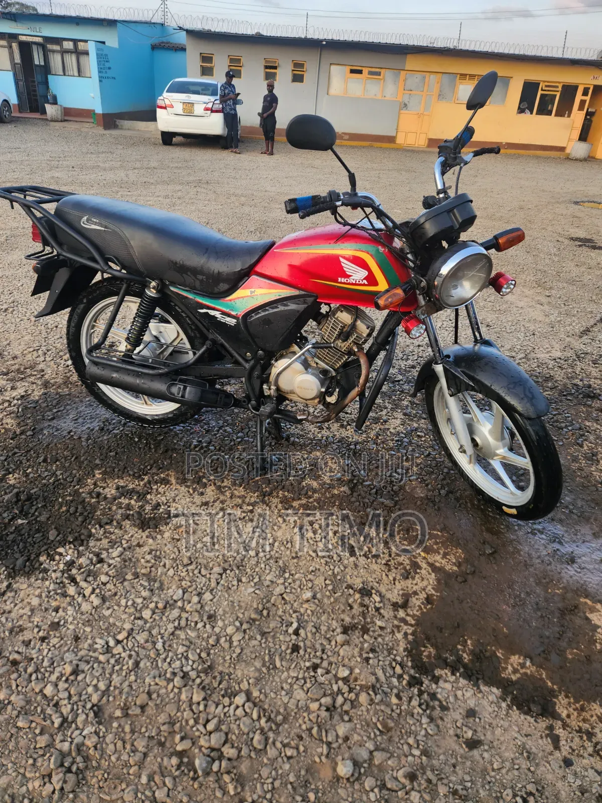 Honda CB 2025 Red