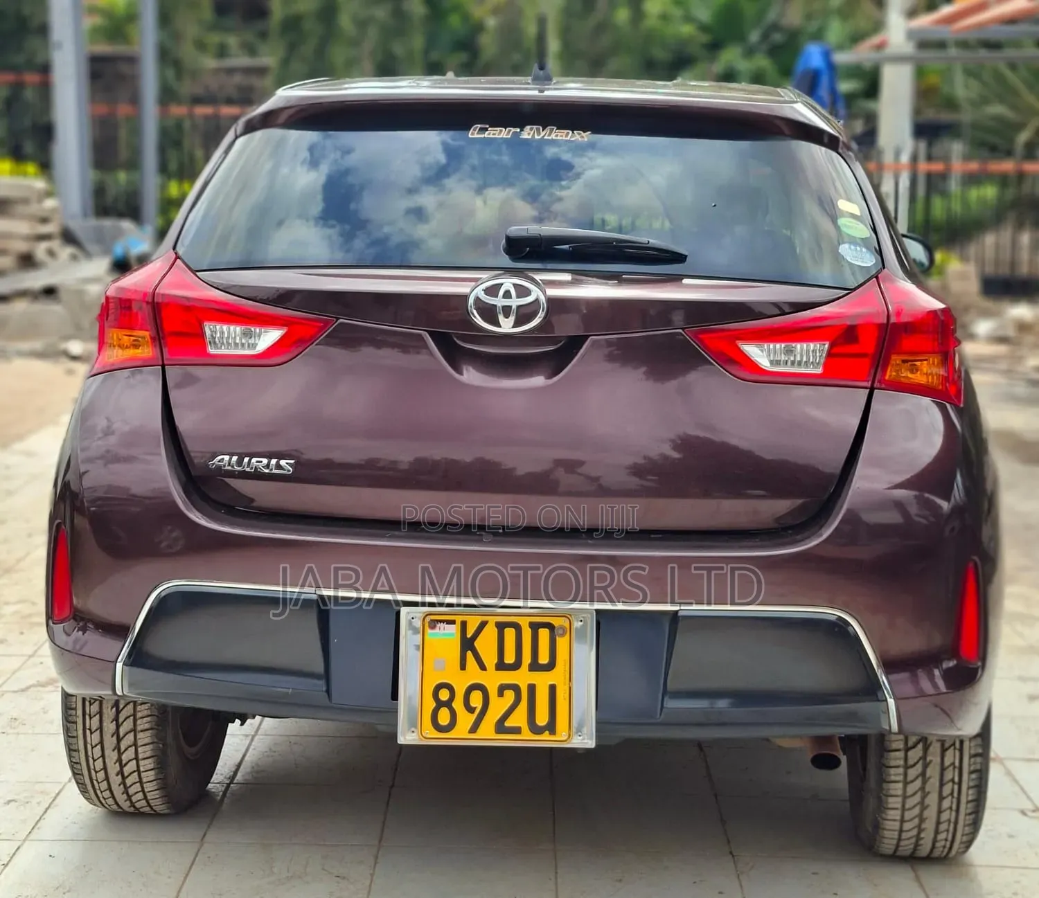 Toyota Auris 2014 Maroon