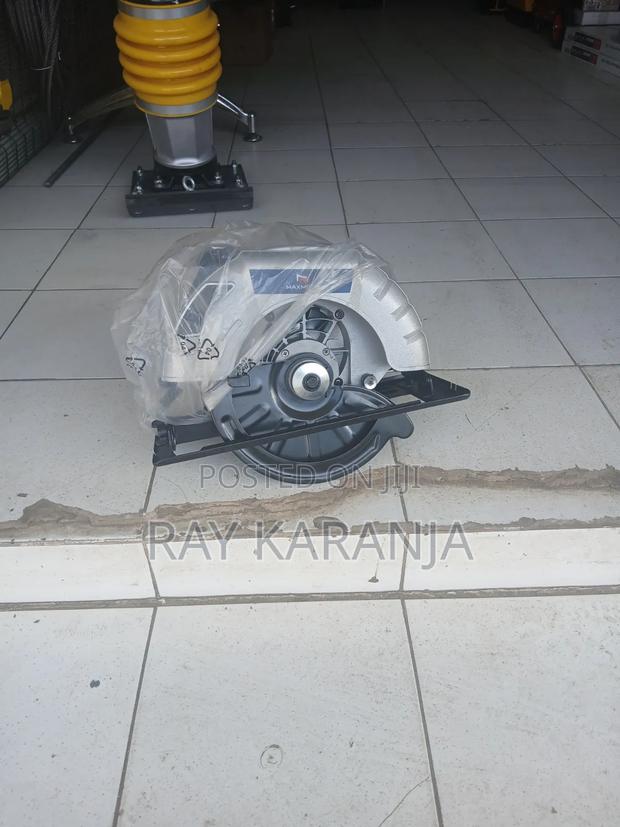Circular Saw - thumbnail 3