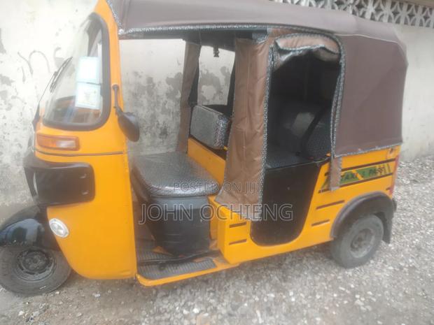 Bajaj RE 2017 Yellow - thumbnail 3
