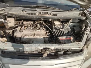 Toyota Voxy 2006 Silver