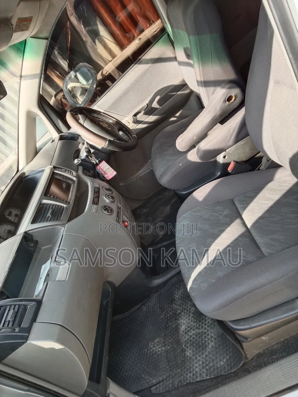 Toyota Voxy 2006 Silver