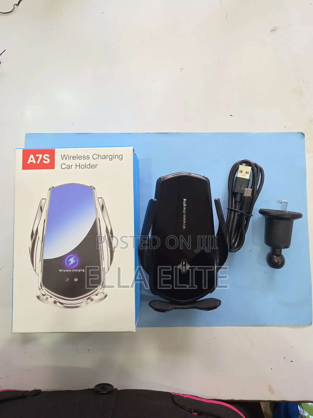 Clumping Wireless Fast Charging Car Phone Mount