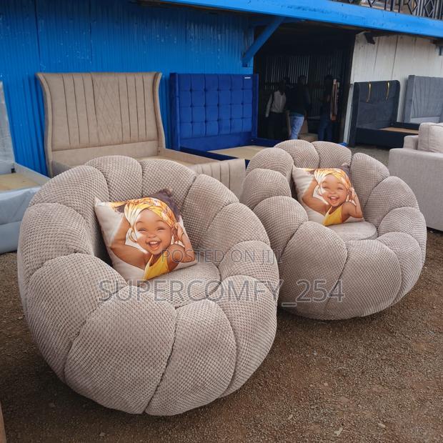 Cozy Pumpkin Sofa - thumbnail 9