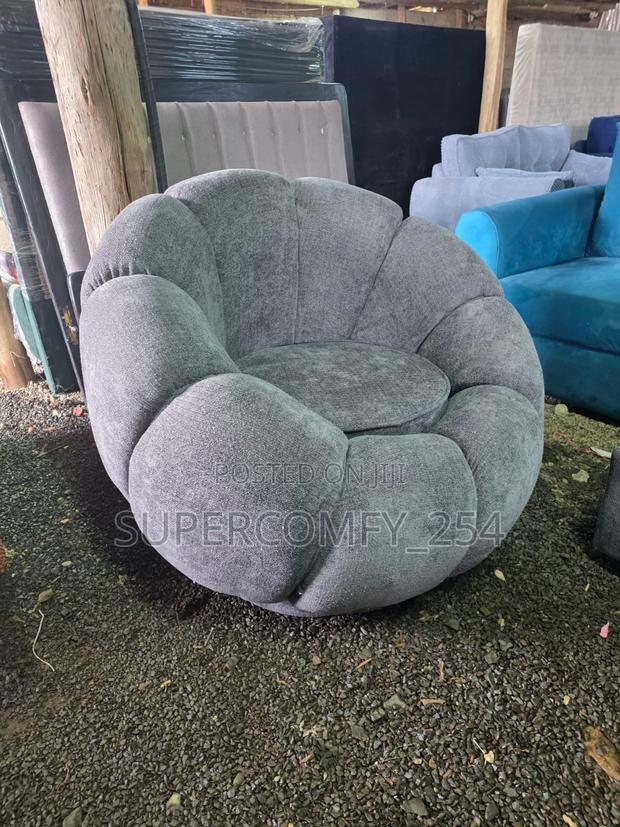 Cozy Pumpkin Sofa - thumbnail 8