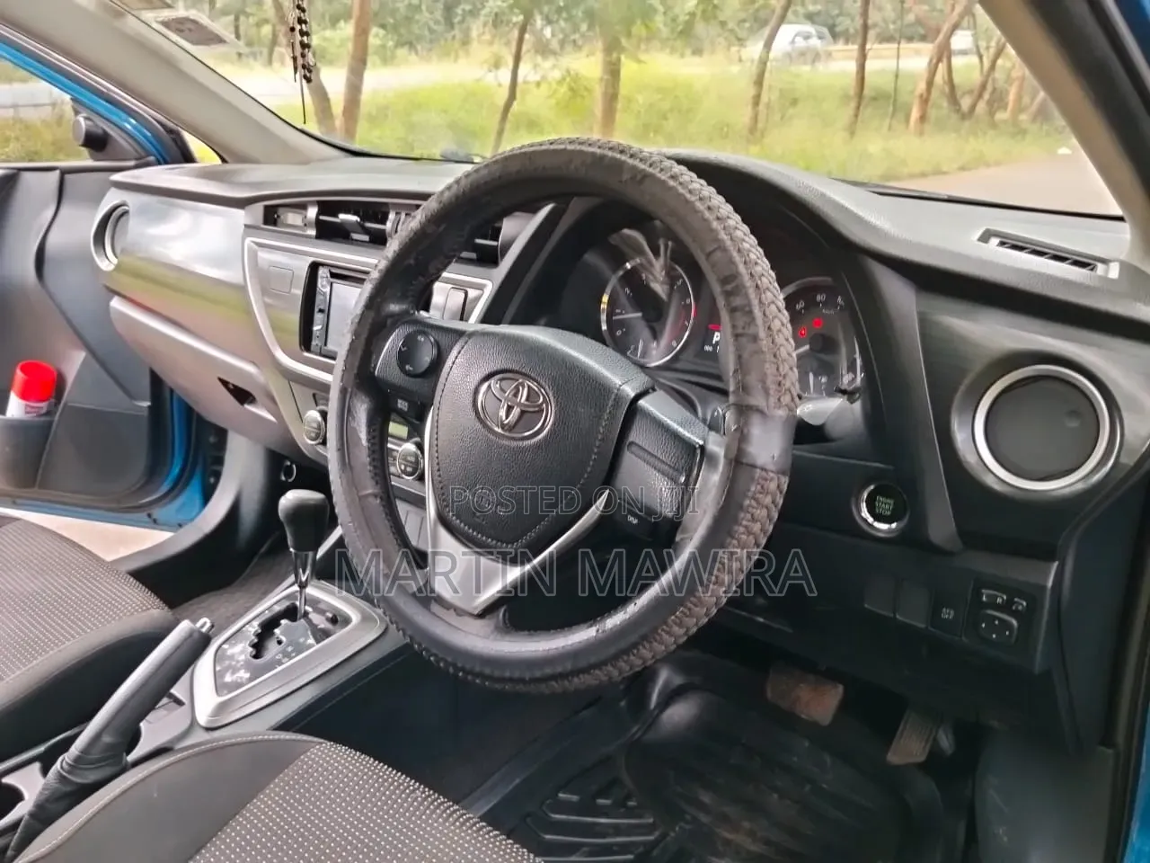 Toyota Auris 2013 Blue