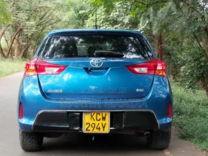 Toyota Auris 2013 Blue