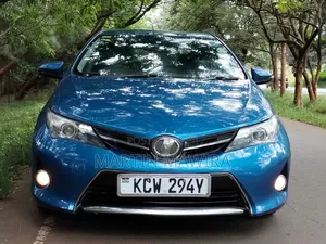 Toyota Auris 2013 Blue