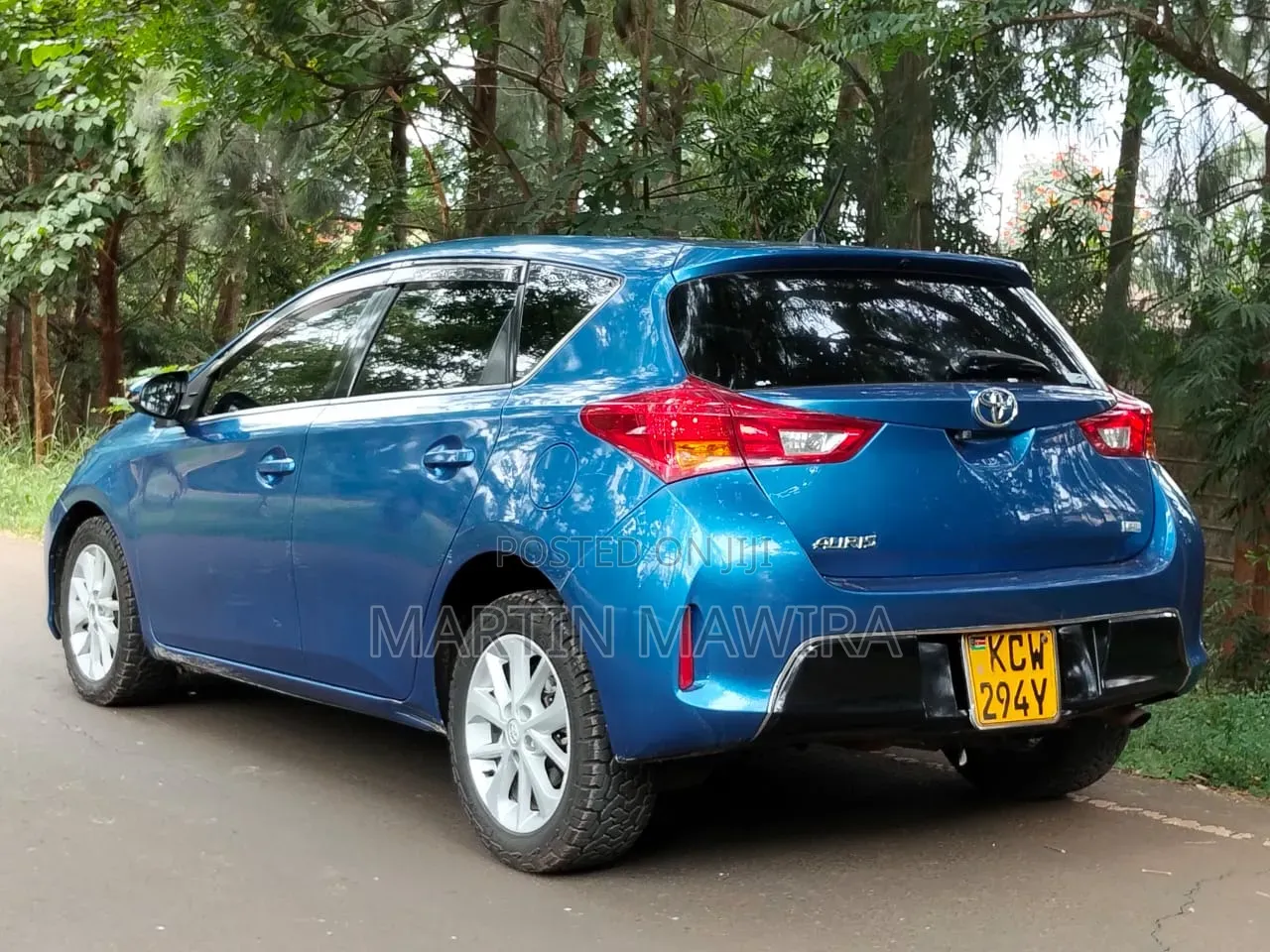 Toyota Auris 2013 Blue