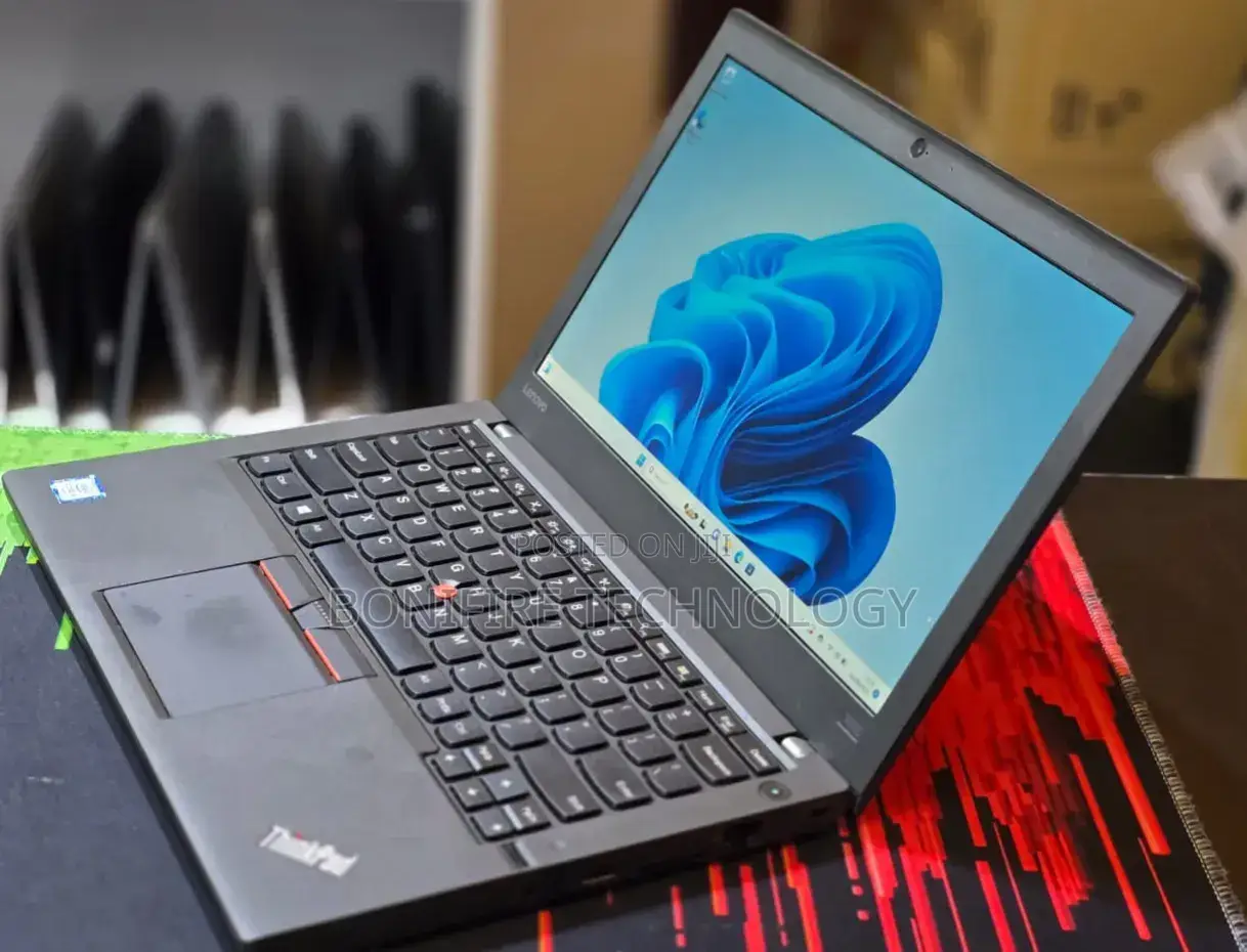 Laptop Lenovo ThinkPad X260 8GB Intel Core i5 SSD 256GB