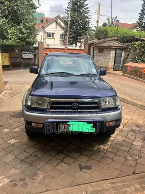 Toyota Hilux Surf 1993 Blue