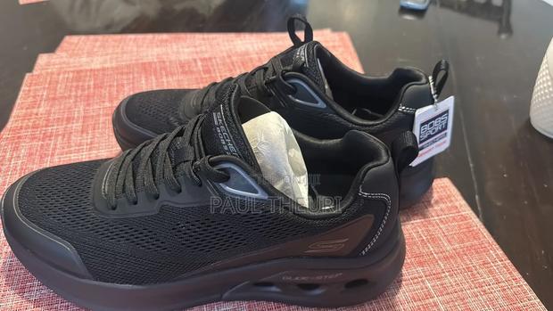 Black Sneakers - thumbnail 3