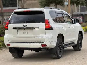 Toyota Land Cruiser Prado 2.7 2021 Pearl