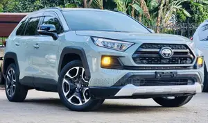 Toyota RAV4 XLE Premium FWD 2019 Green
