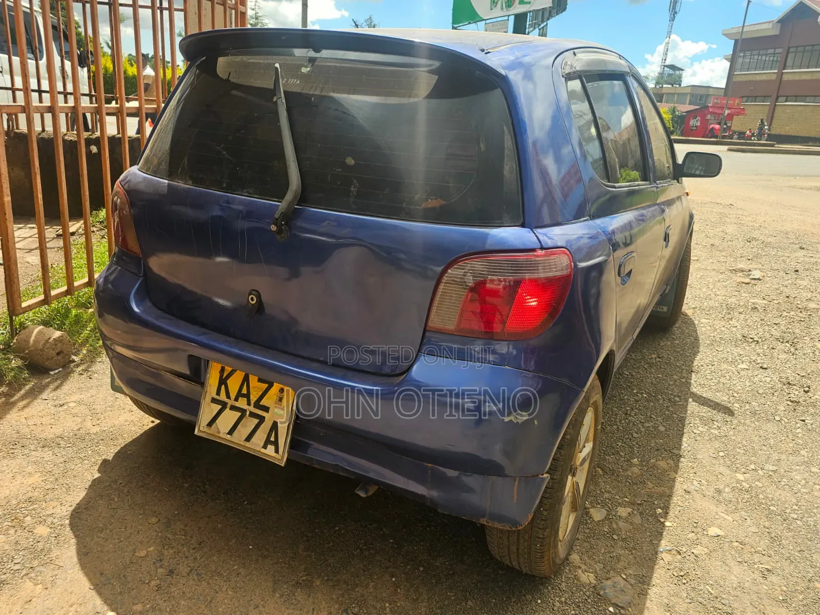 Toyota Vitz 2002 Blue