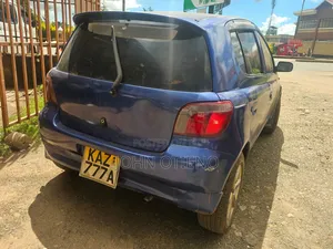 Toyota Vitz 2002 Blue