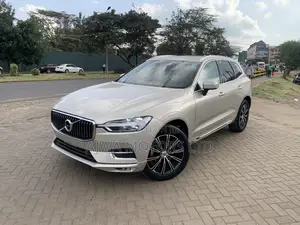 Volvo XC60 T5 Inscription AWD 2019 Gold