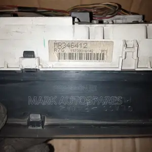 Mitsubishi Pajero Io Speedometer 1999