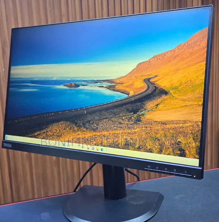 Lenovo Thinkvision T24i-20 1080p FHD 
Hdmi ,Vga,Display Port