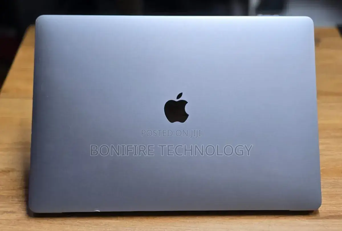 Laptop Apple MacBook Pro 16GB Intel Core i9 SSD 1T