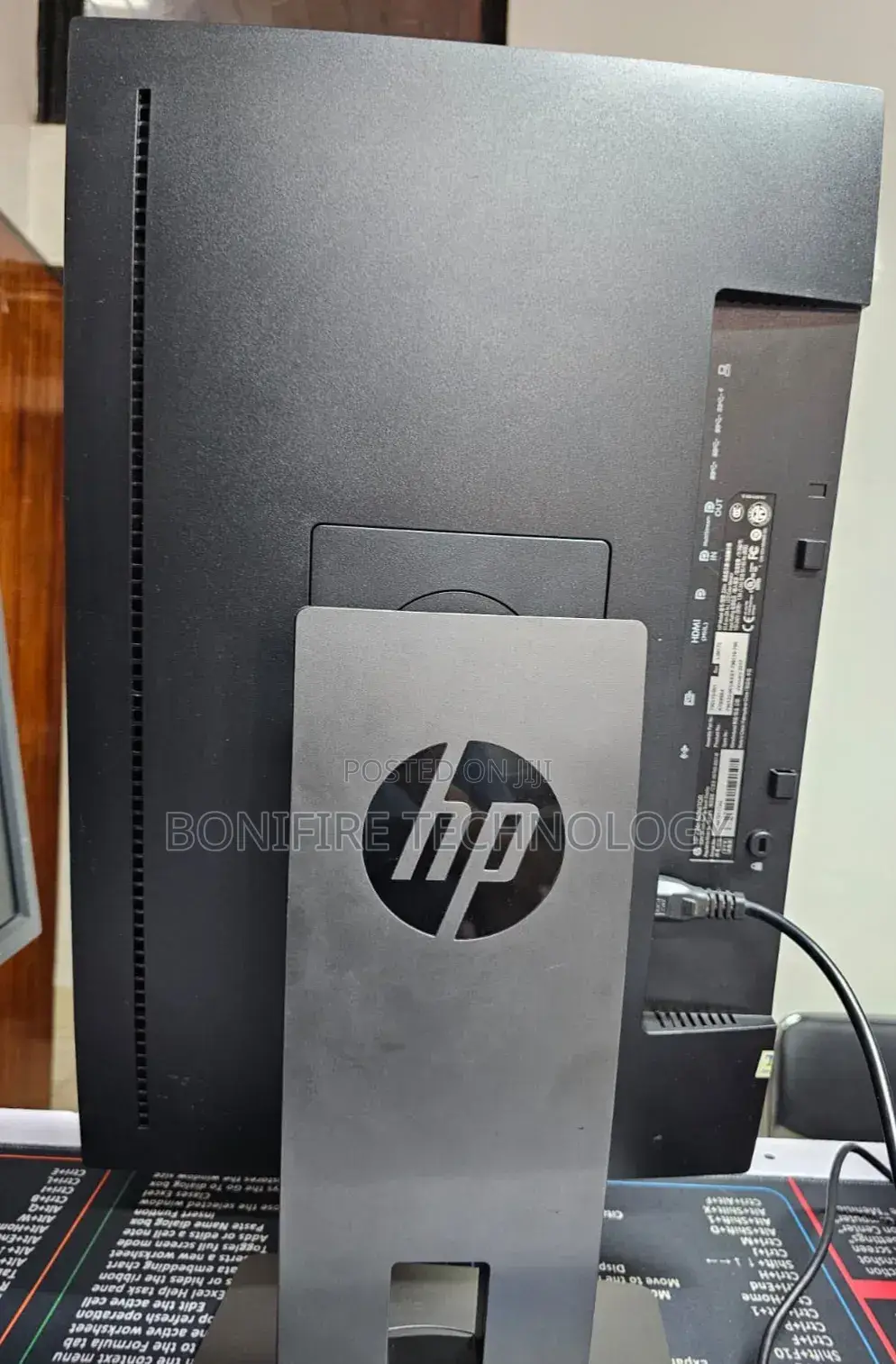 Hp Z24n 
1920×1200
60hz
Hdmi,Display,Mini Display
 Adjustable Stand