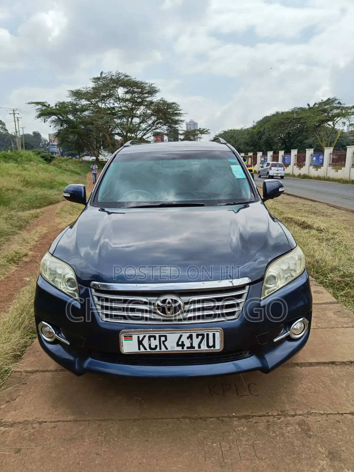 Toyota Vanguard 2012 Blue