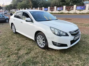 Subaru Legacy 2.5i 2013 Pearl