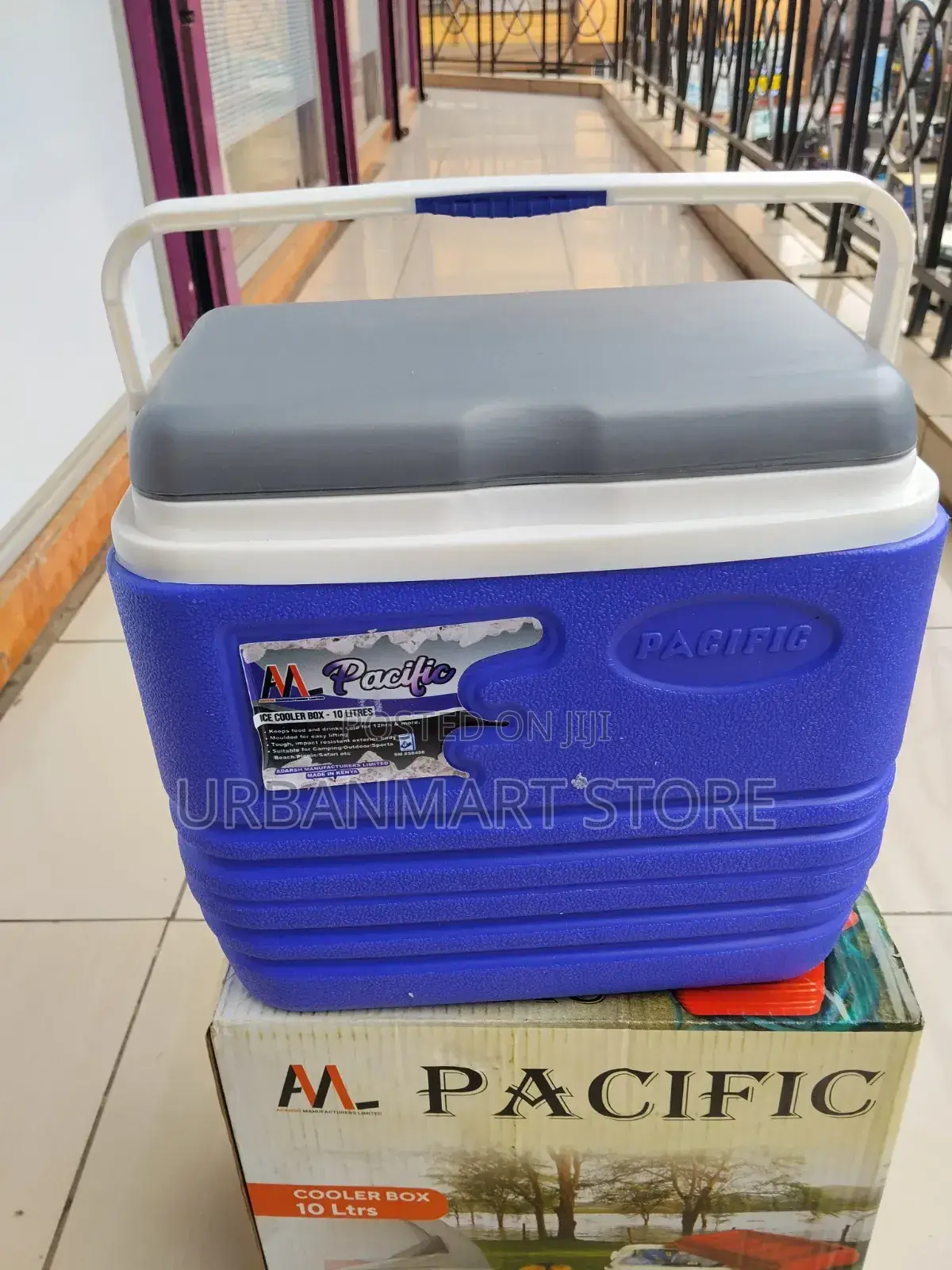 Pacific 10 Litres Cooler Box Keeps Contents Fresh