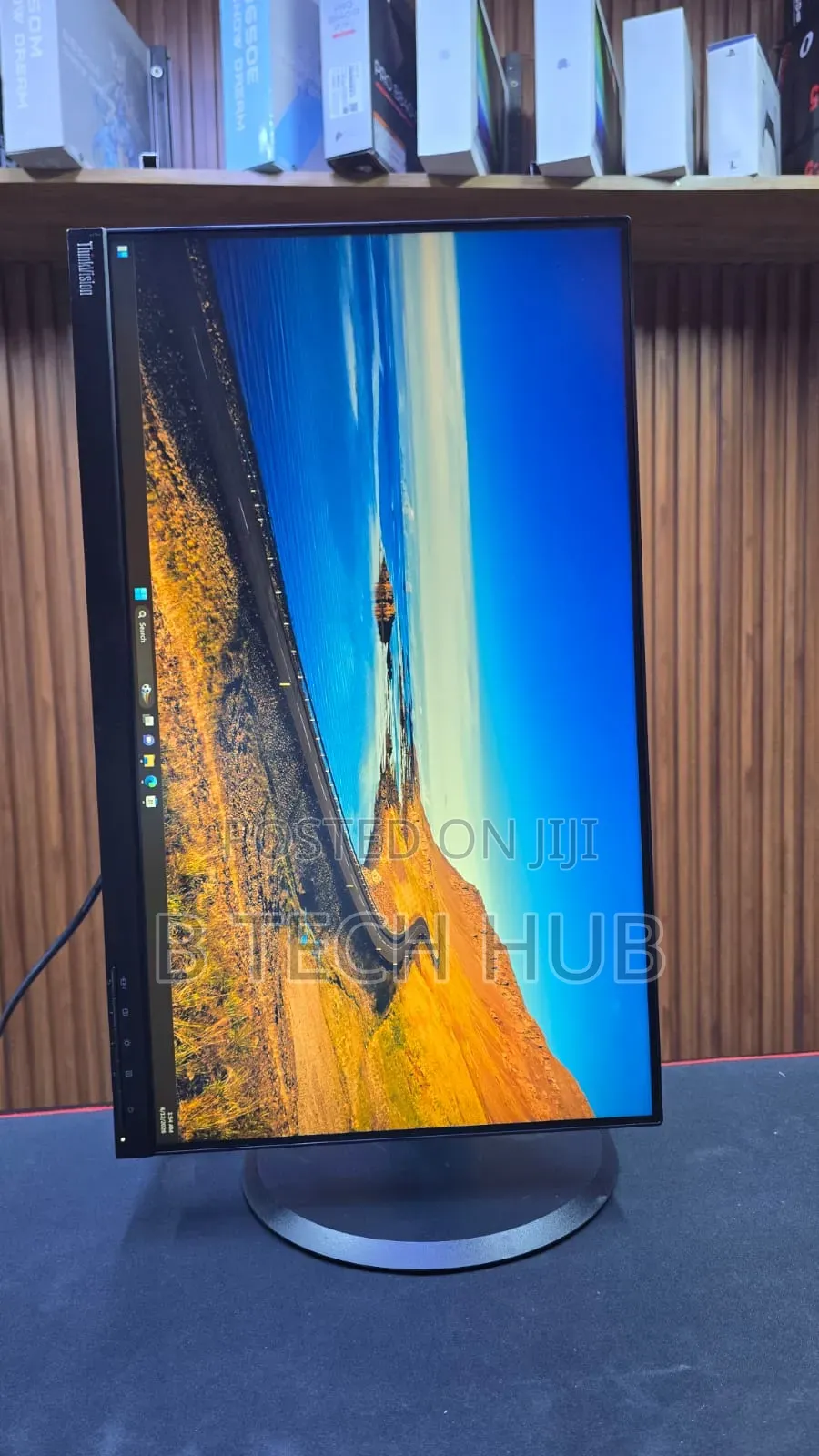 Lenovo Monitors