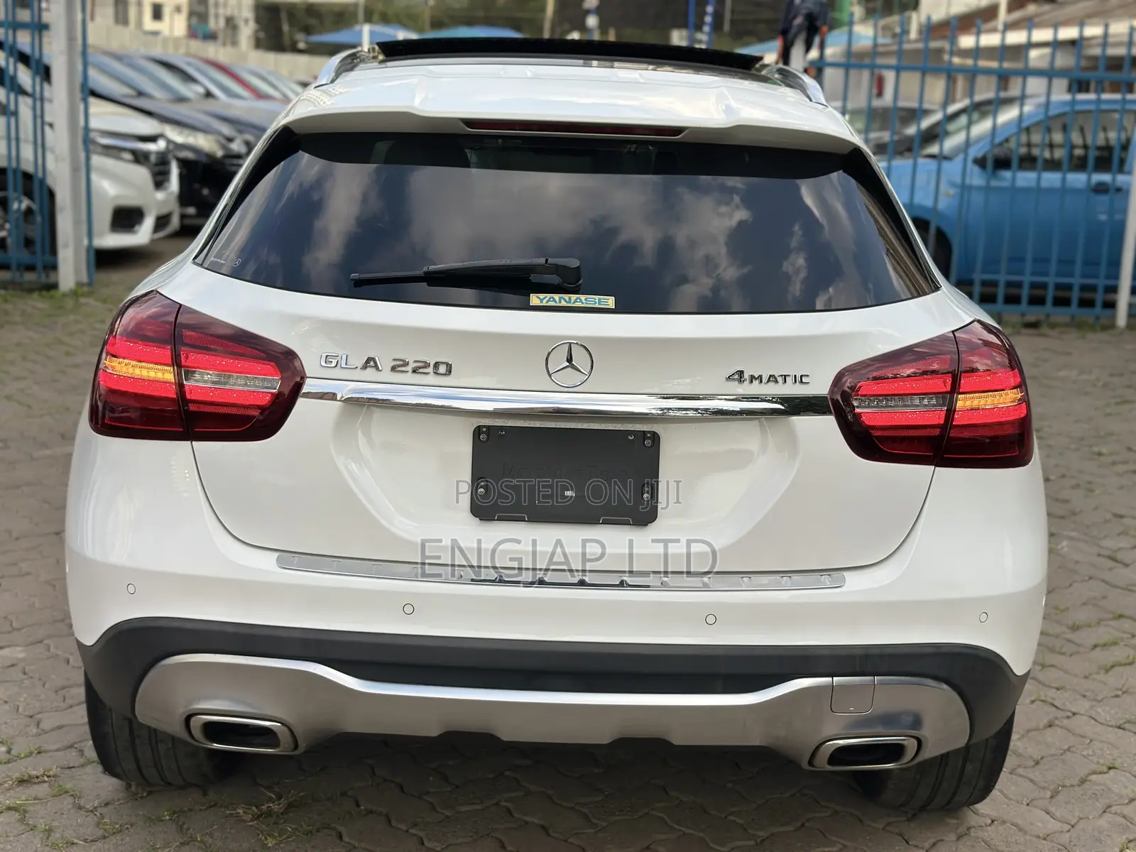 Mercedes-Benz GLA-Class 2019 White