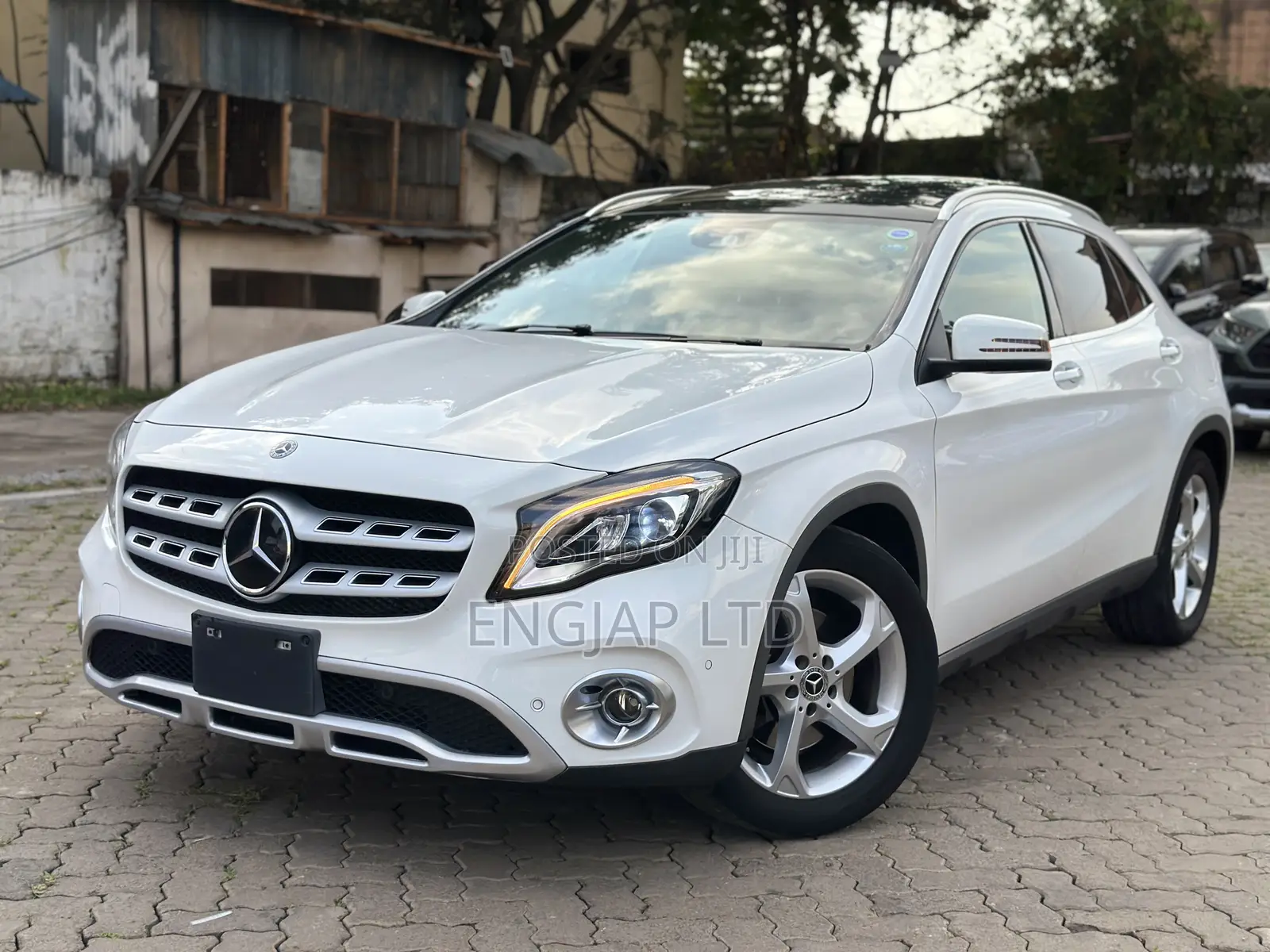 Mercedes-Benz GLA-Class 2019 White