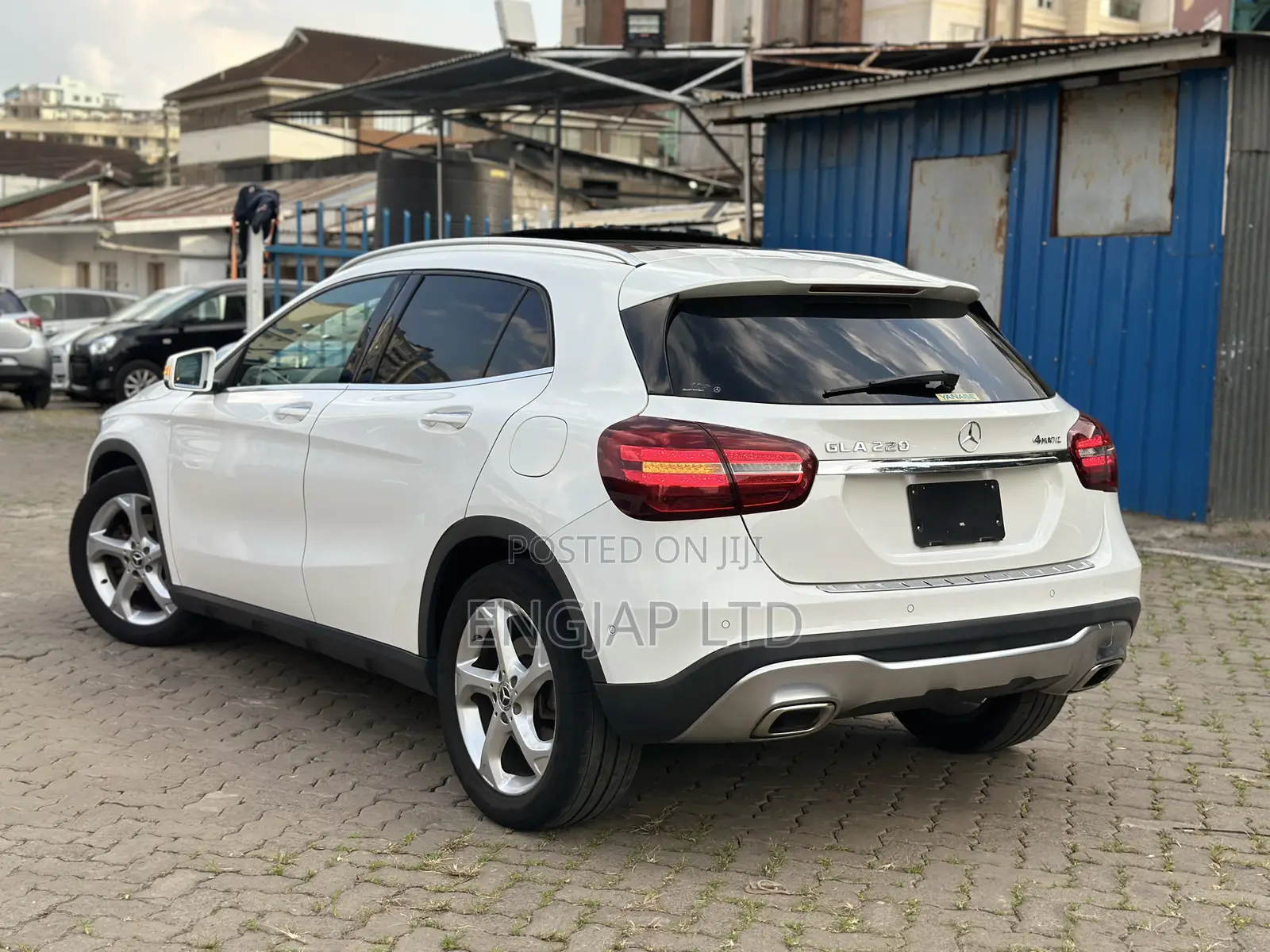 Mercedes-Benz GLA-Class 2019 White