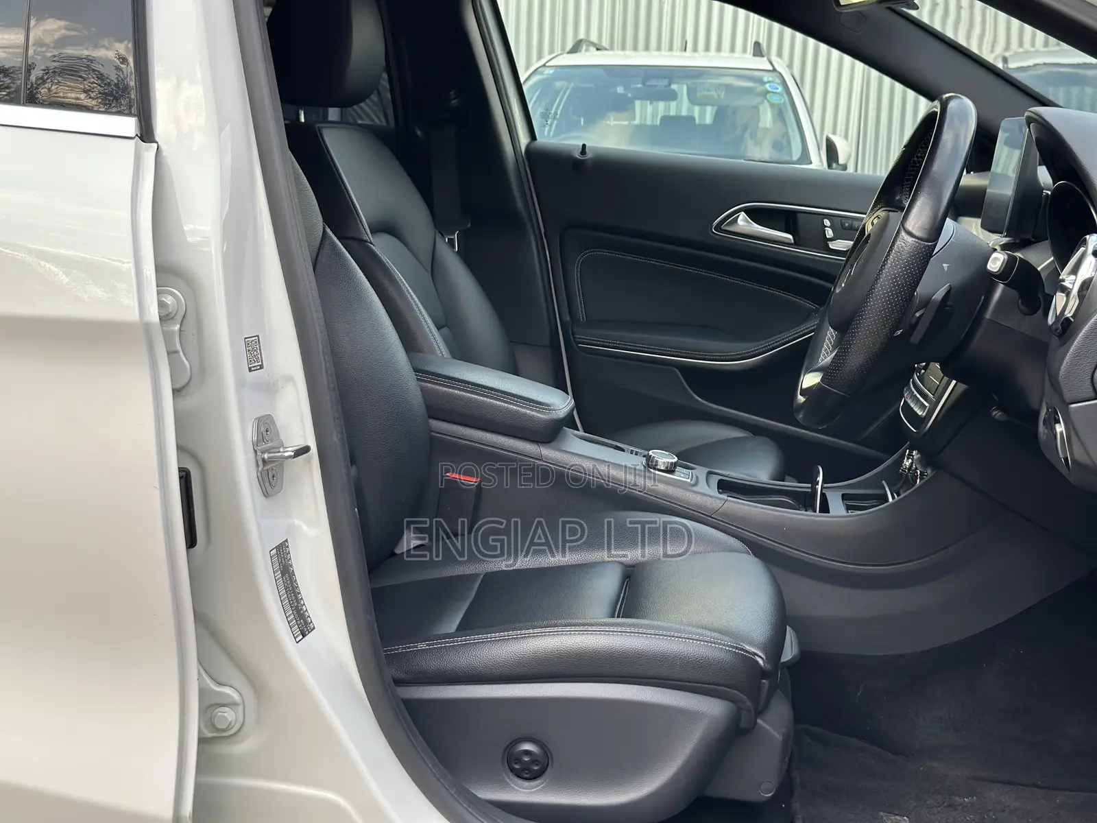 Mercedes-Benz GLA-Class 2019 White