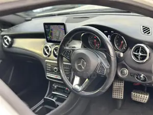 Mercedes-Benz GLA-Class 2019 White