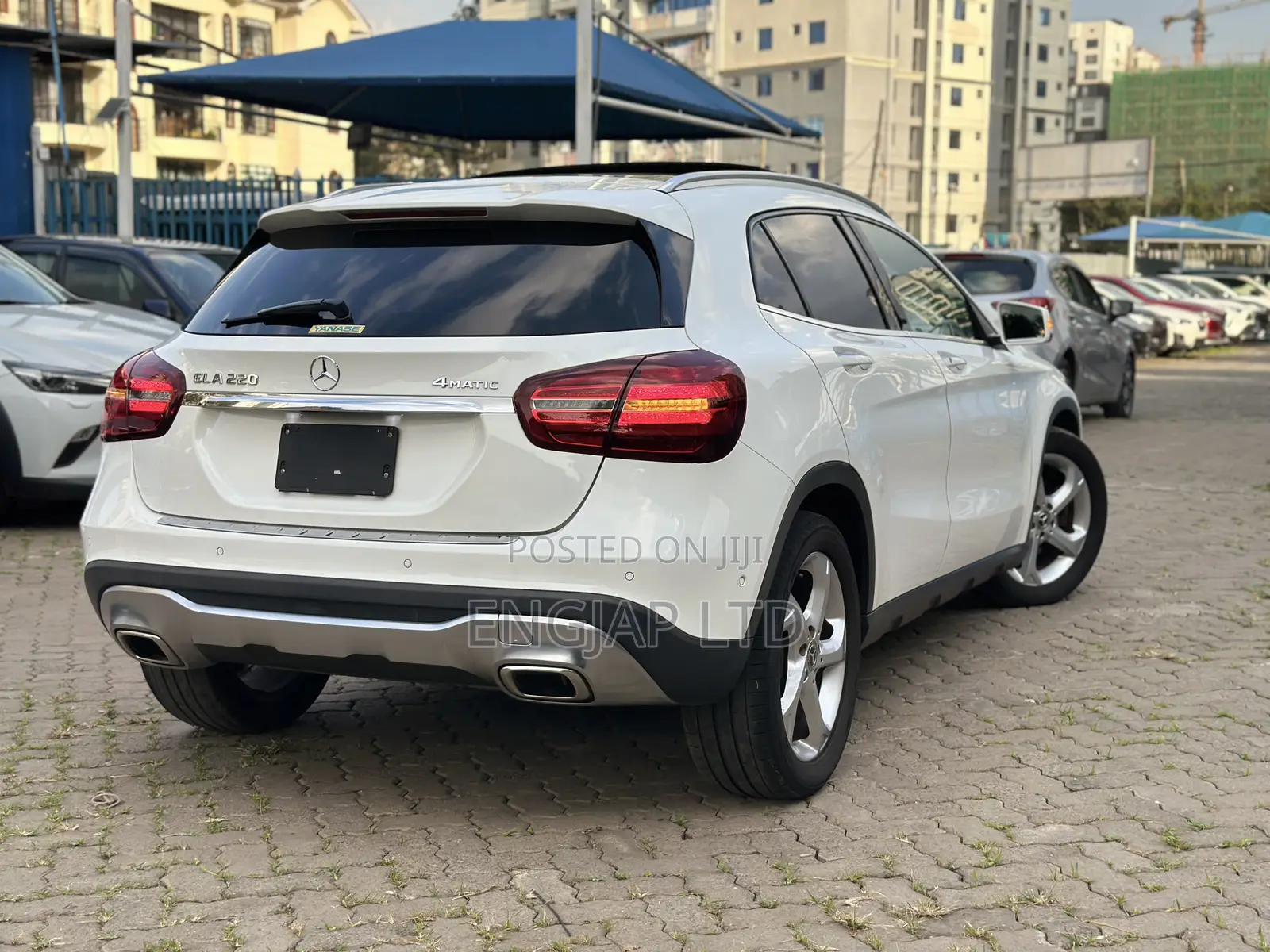 Mercedes-Benz GLA-Class 2019 White