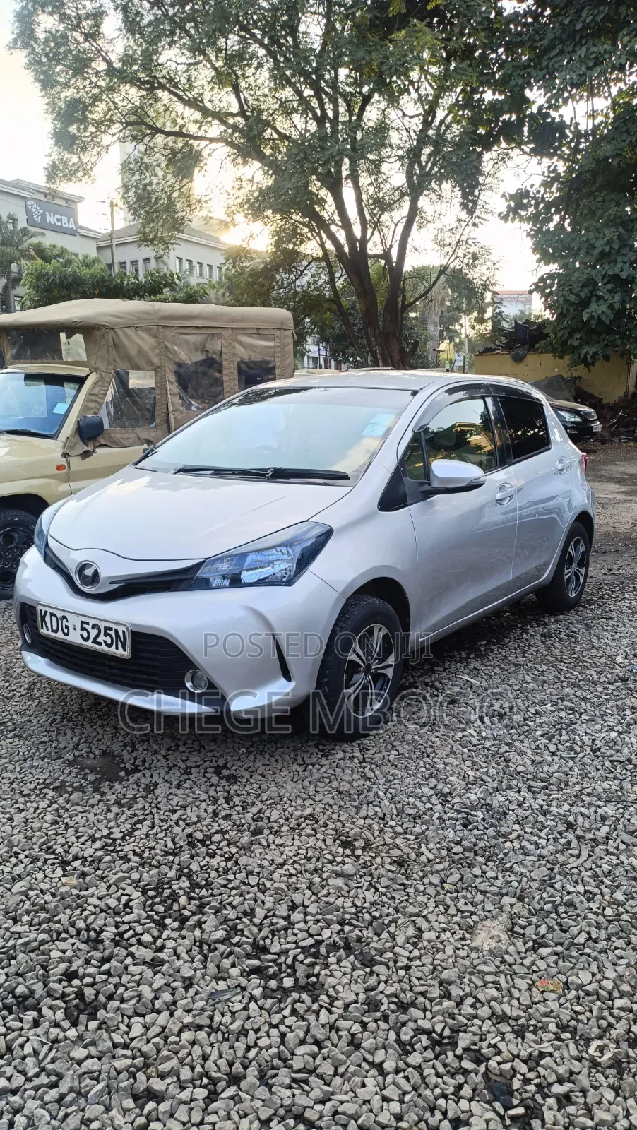 Toyota Vitz 2014 Silver