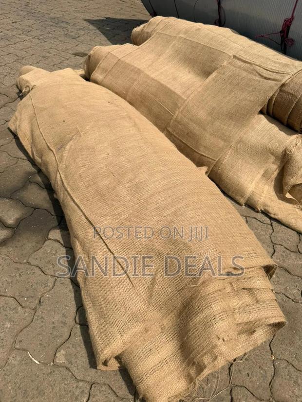 Brown Sisal/ Hessian Cloth - thumbnail 2