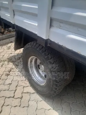 Mitsubishi Canter, 4d32. Buy and Work