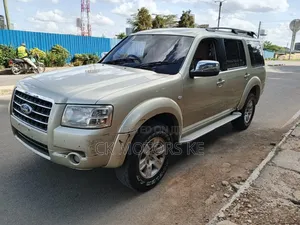 Ford Everest 2010 Beige
