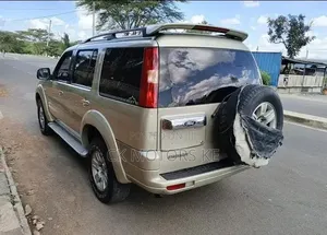 Ford Everest 2010 Beige