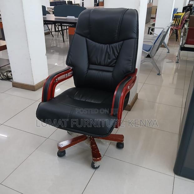 Primeposture Executive Seat - main view